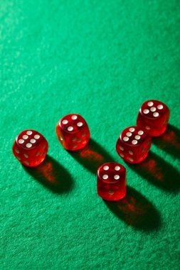 wtobet Free Play interface showing live-dealer table and football market panels